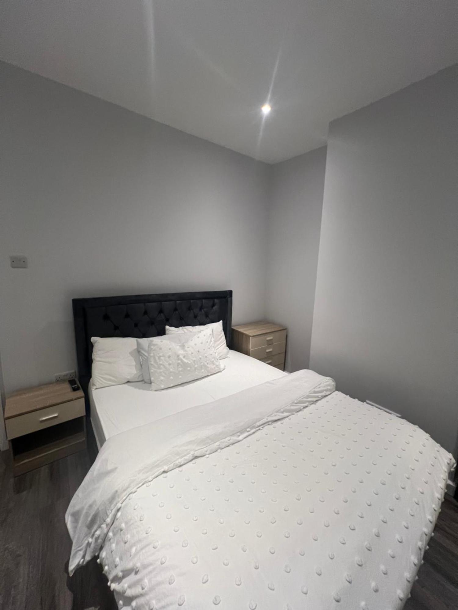 Spencer Bridge Rooms By Afl Northampton Eksteriør bilde
